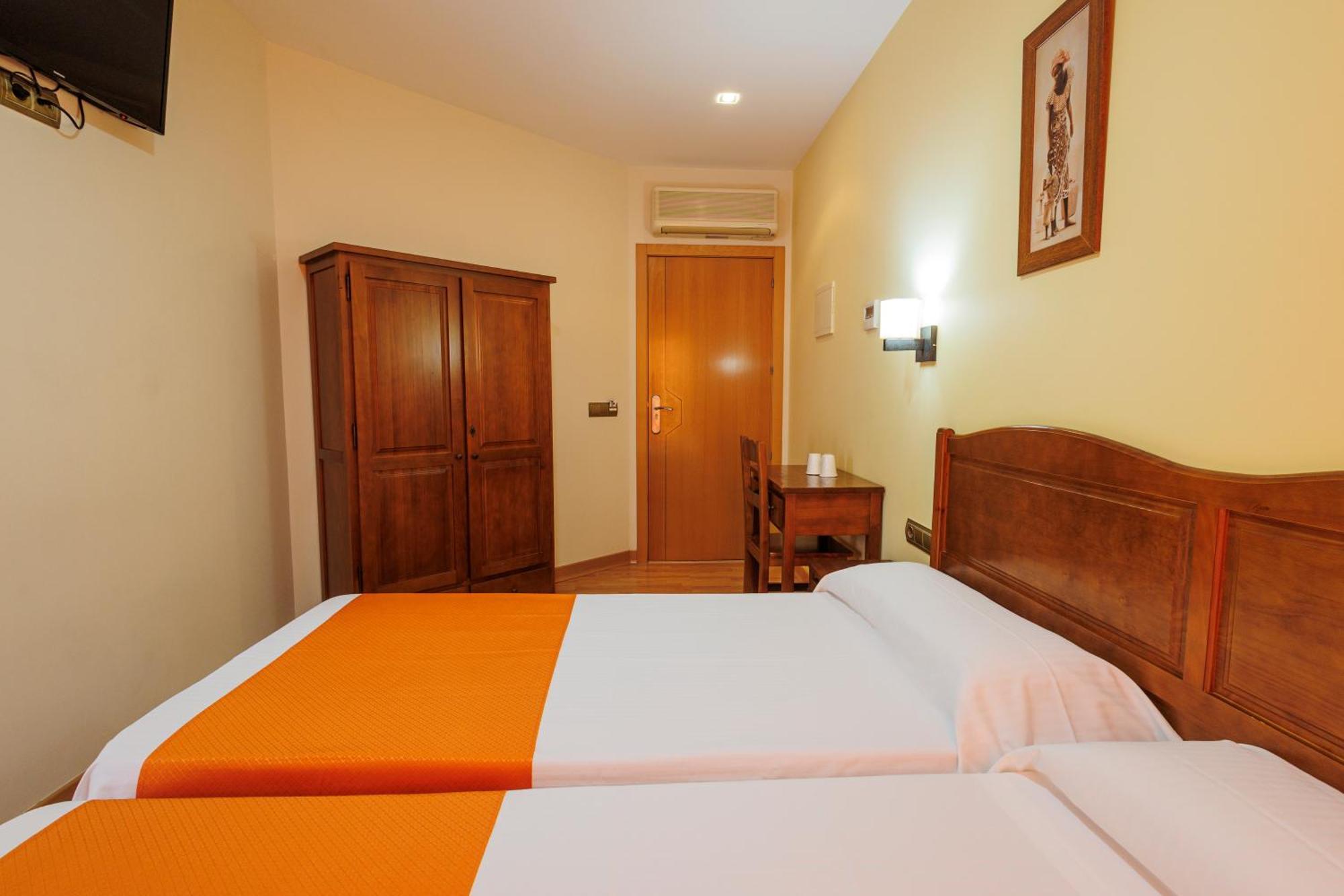 Hotel Pattaya Mocejón Esterno foto